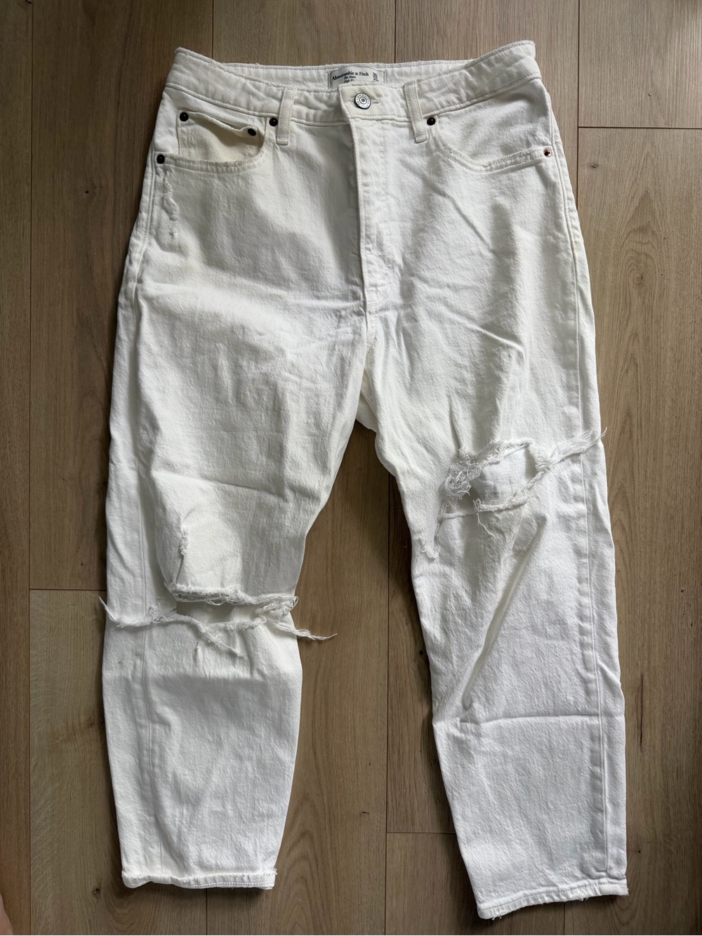Abercrombie & Fitch The Mom High Rise Jean Curve Love